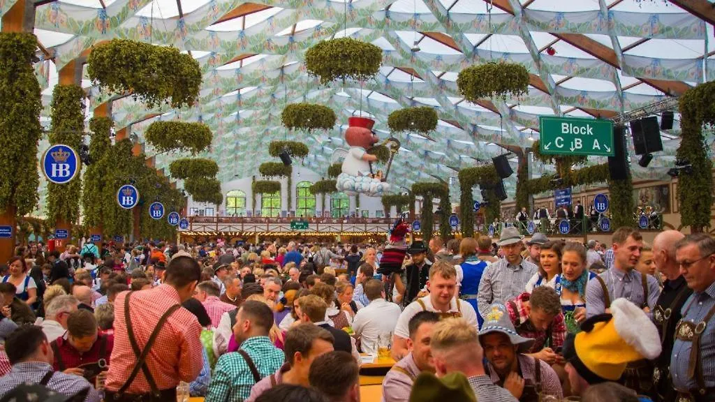 Oktoberfest On A Budget Hotel München 0*,