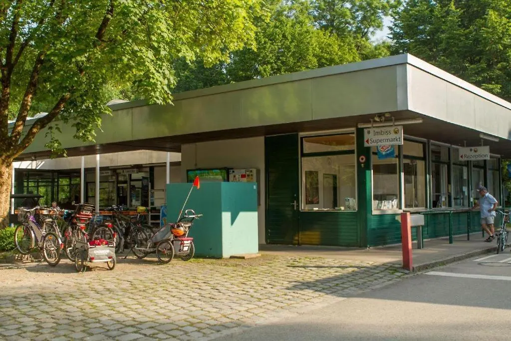 Camping Oktoberfest On A Budget Hotel München